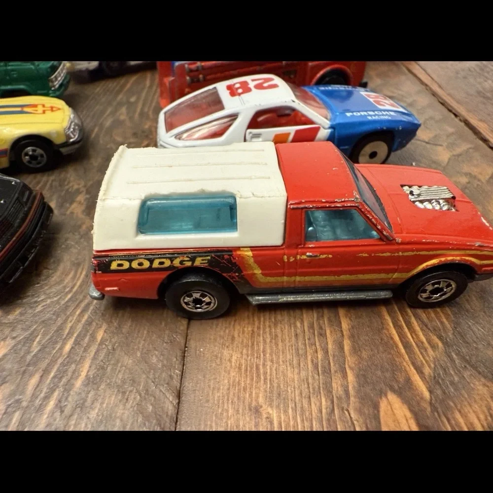 Vintage Hot Wheels Die Cast Car Lot & matchbox Car Toys Orginal Case 19 Cars 60s